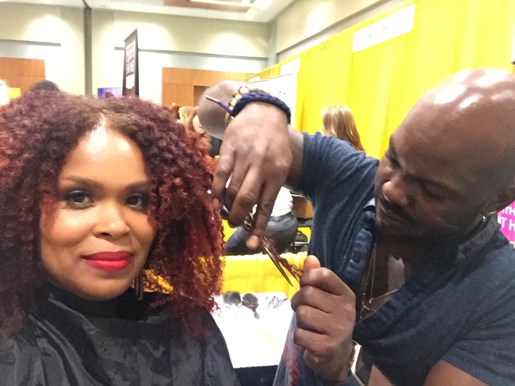 I visited the Smooth n Shine booth and got a hair cut from celebrity hair stylist Larry Jarah Sims